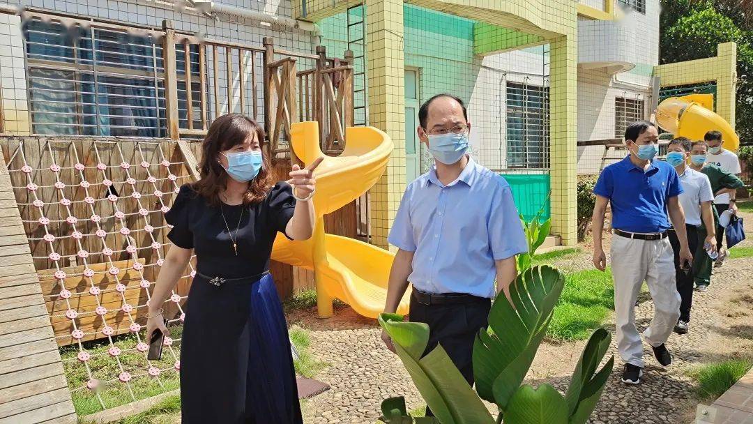 阳光资讯区委副书记陈政实莅临我园检查指导疫情防控工作