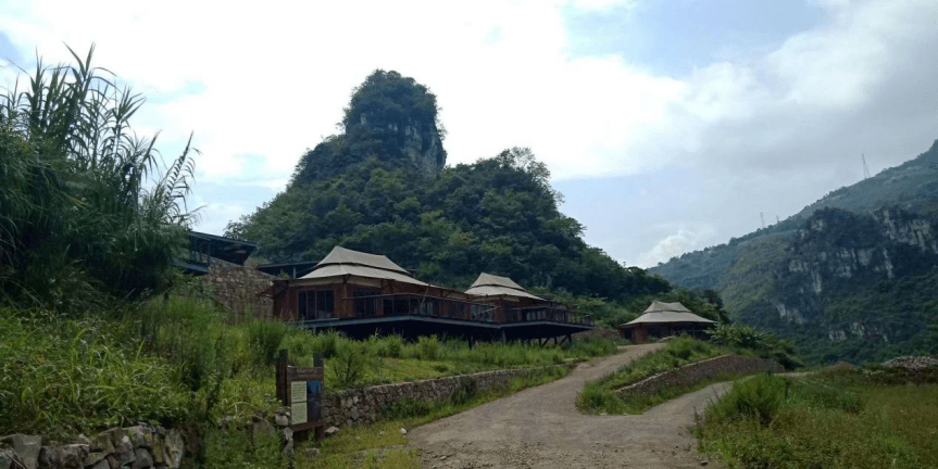 鄉遊黔西南 · 安龍縣 梨樹村 │叢山環繞的布依之鄉,世間天險在此