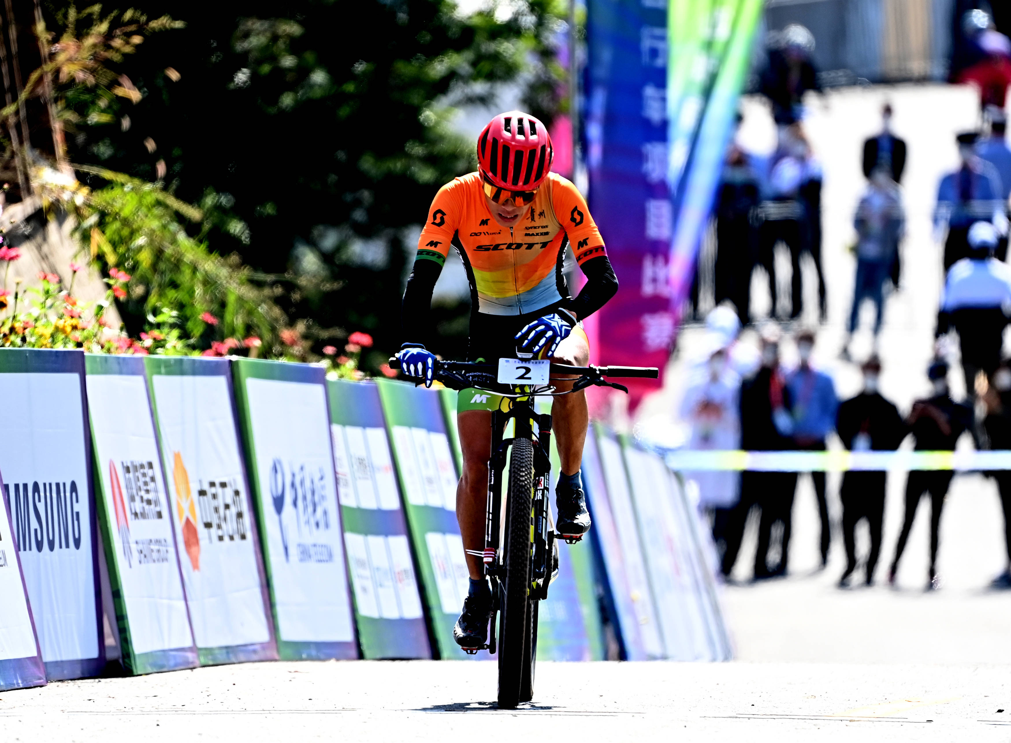 山地自行车——男子越野赛决赛赛况_比赛