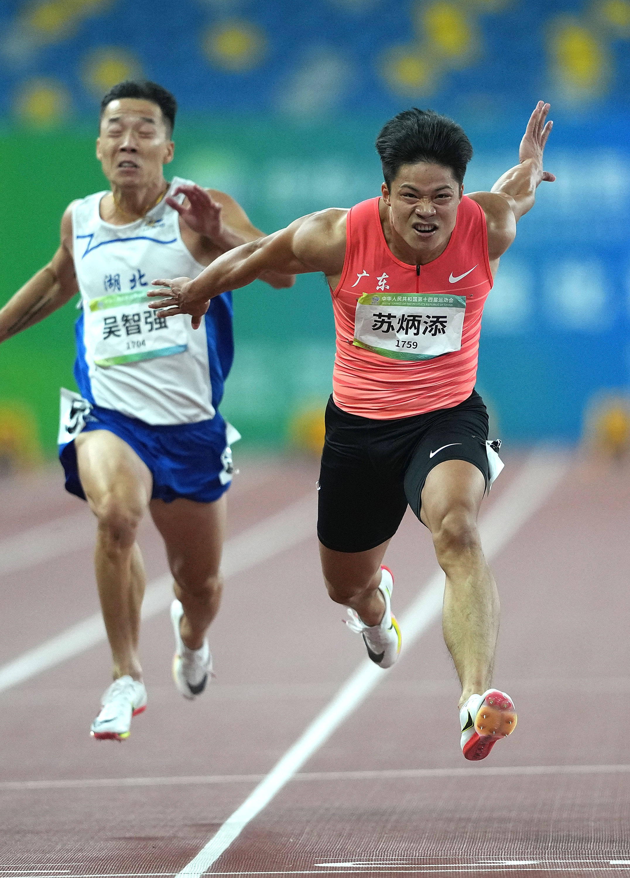 田径苏炳添夺得男子百米冠军