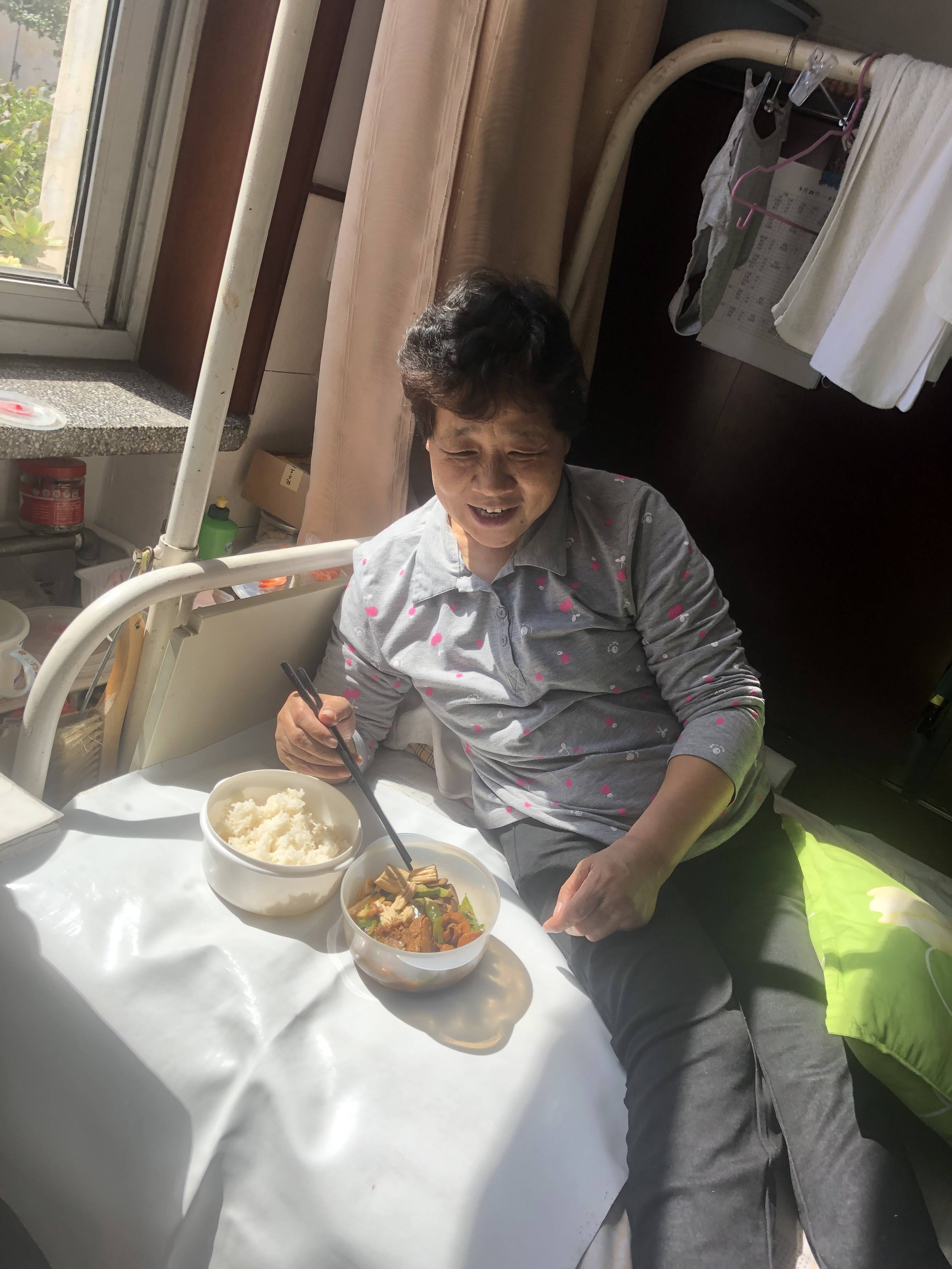 唐山市截瘫疗养院:开展走访慰问 共庆中秋团圆