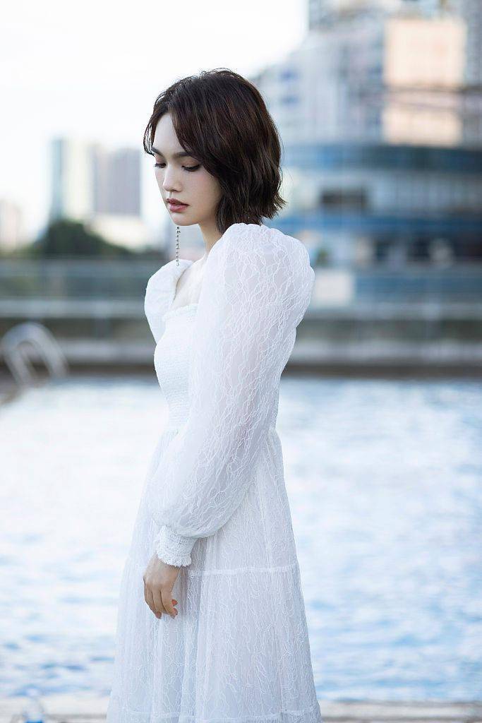 杨丞琳 杨丞琳大湾区中秋晚会写真 连换两套look精致有型