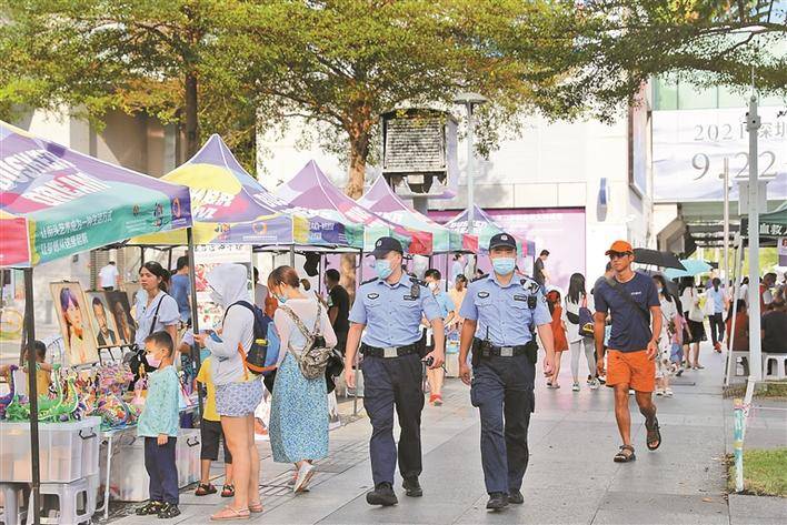 深圳警察(深圳警察踩脚踝事件)