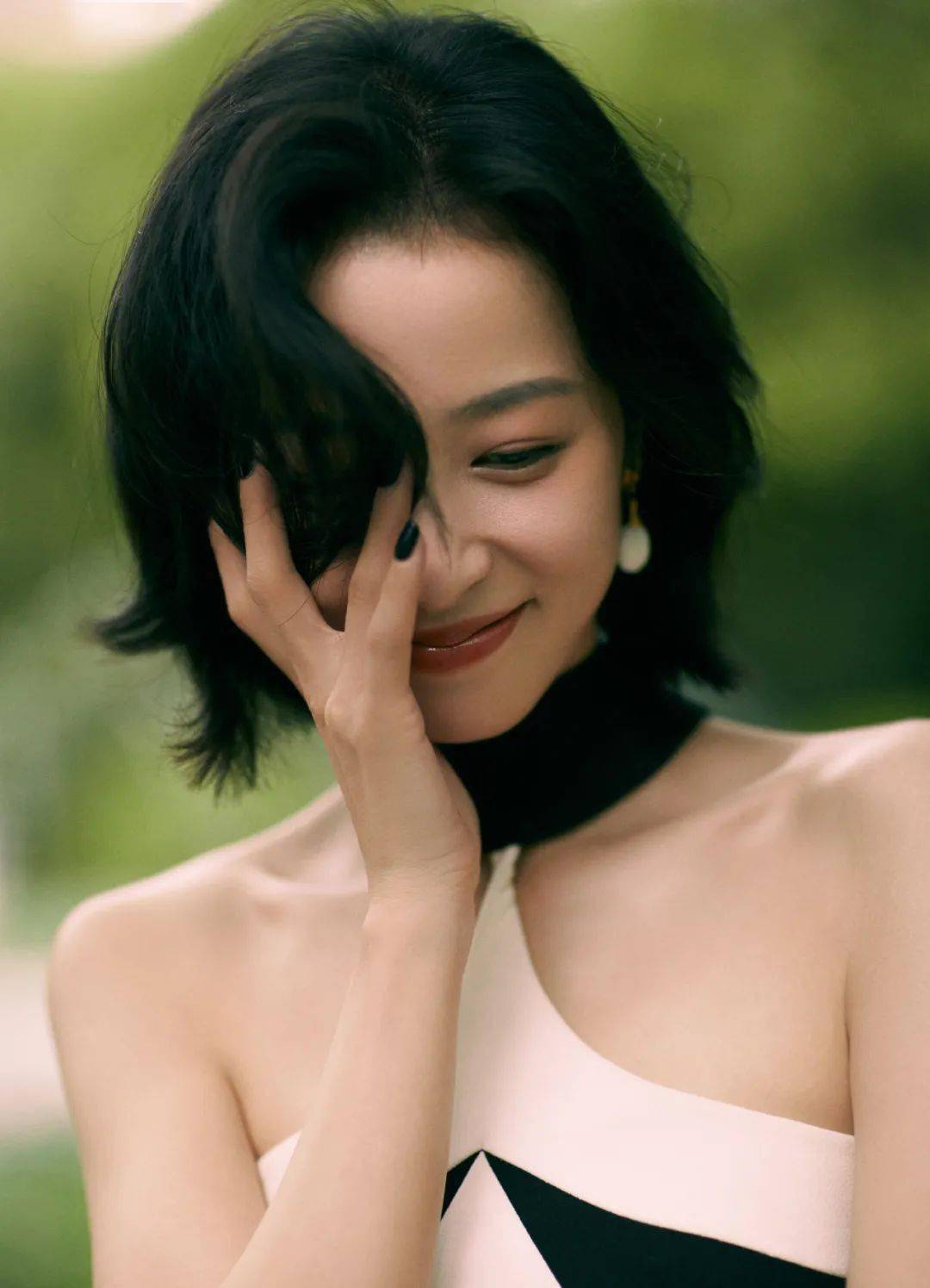 发型半个娱乐圈都在剪的短发，竟是“胡八一”同款！