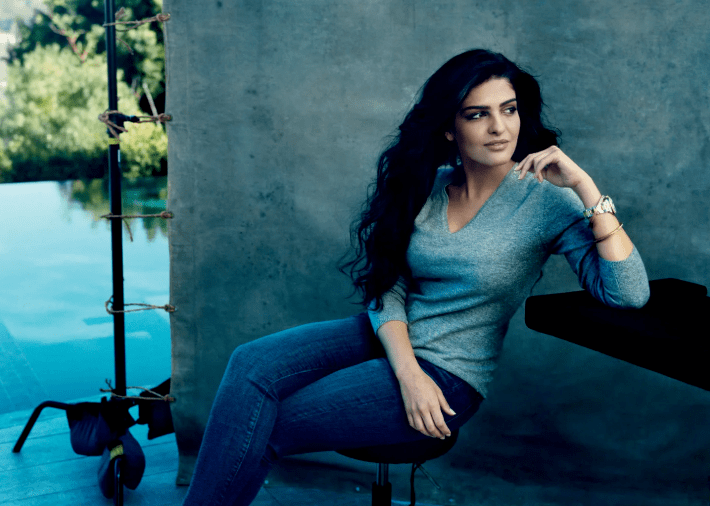 18岁被王子示爱,婚后与王室为敌,二婚再嫁富豪,她凭什么?