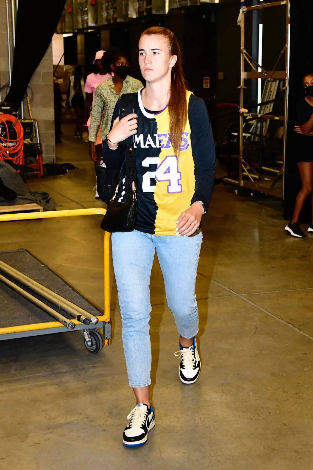 ©barry gossagewnba 球员sabrina ionescu