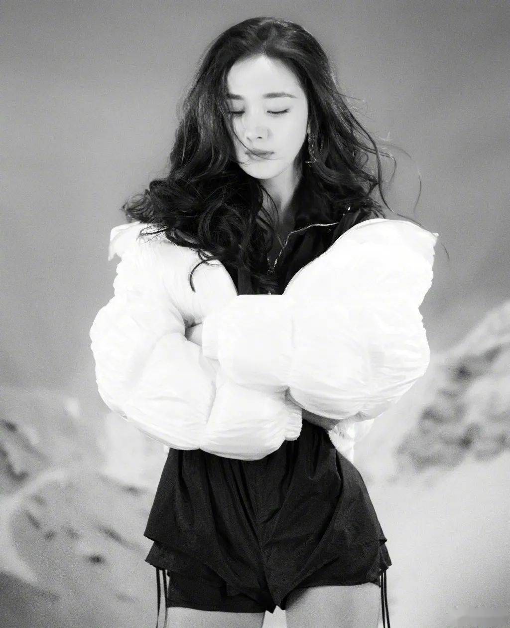 女王 扯白||为何不管女星怎么更新换代，杨幂依旧可以稳居第一带货女王