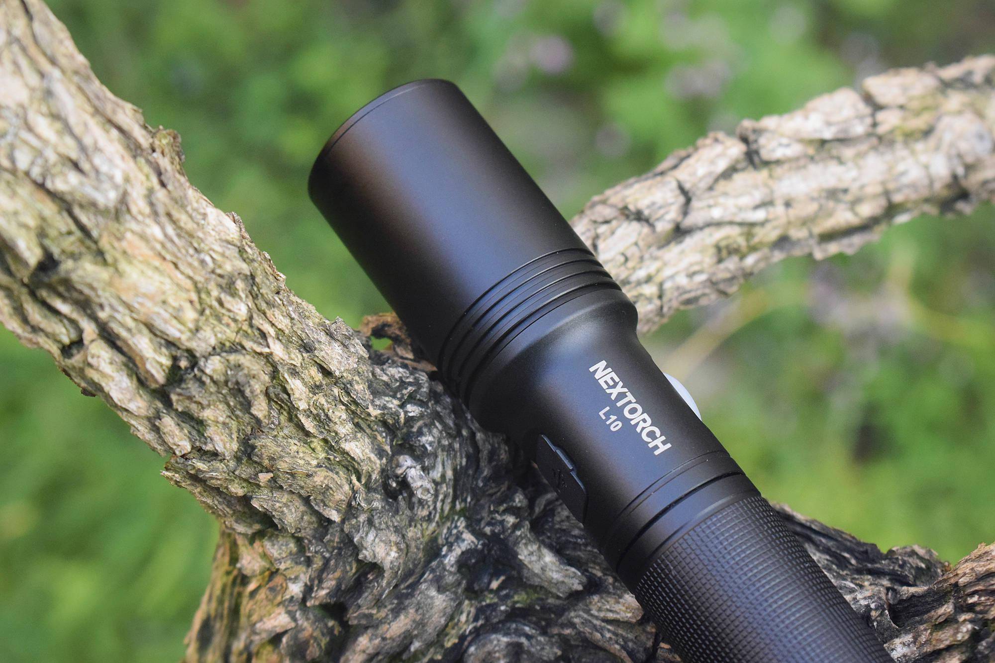 手握光剑心向远方纳丽德l10白激光手电体验