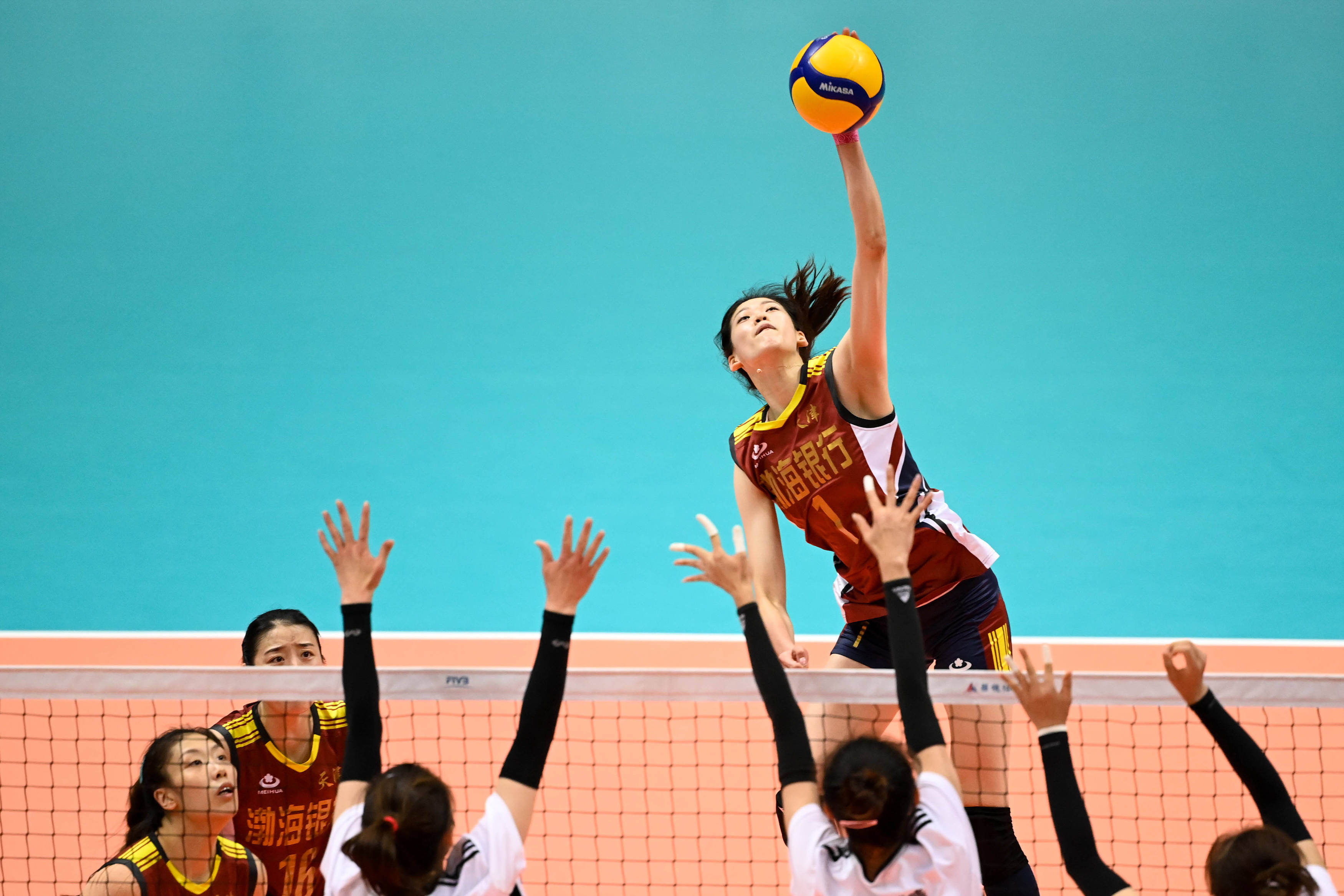 排球——女子成年组半决赛:天津队晋级决赛