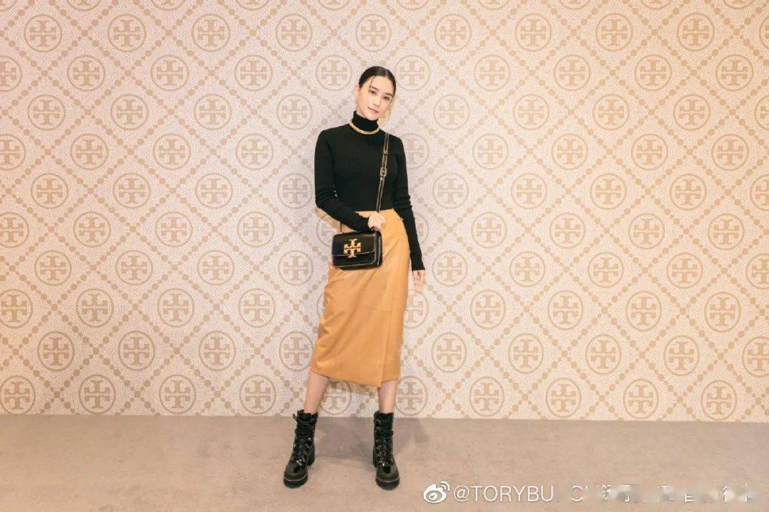 黑色 圈里有话说 | 何超莲与Tory Burch 的新系列适配度竟然这么高
