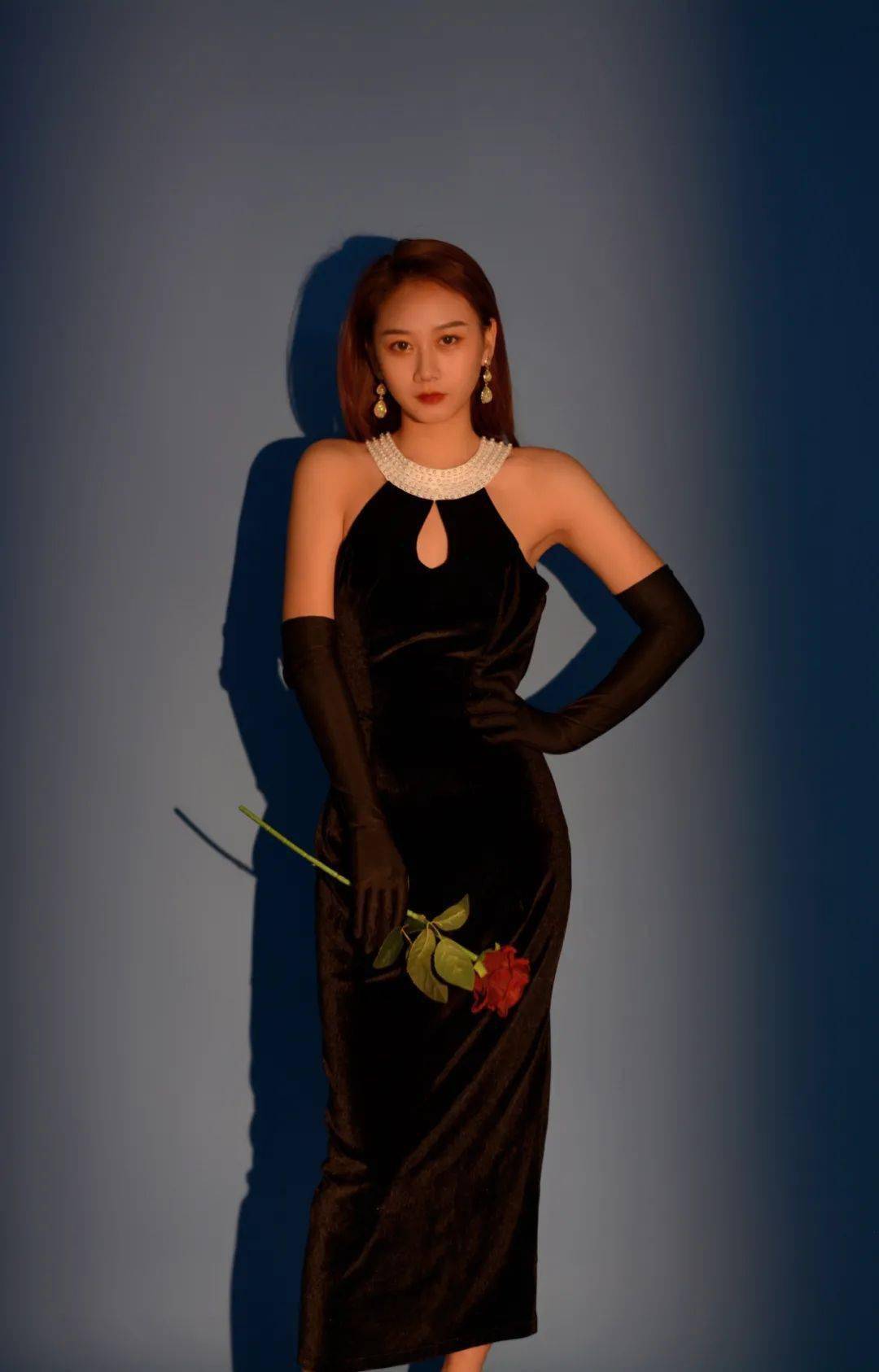 蓝小姐个人形象 00acc58b962b4b4ebe0b8a724176b88c.jpeg