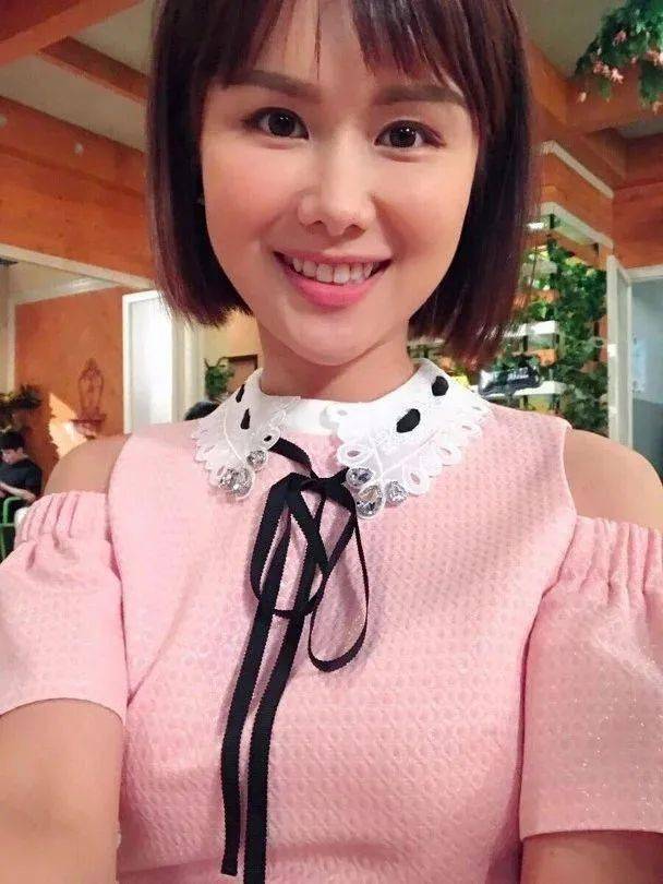 36岁tvb"御用丑女",读书拍戏两不误,背地却是富家千金!_刘思希