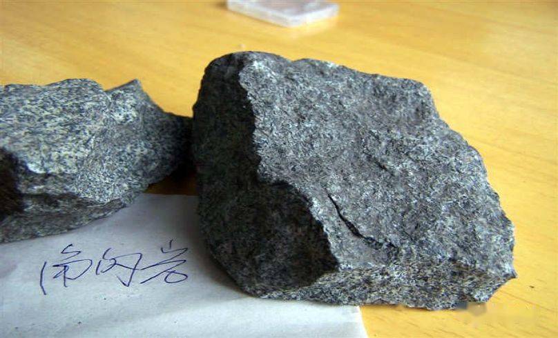 47种标准岩石照片你能认全吗