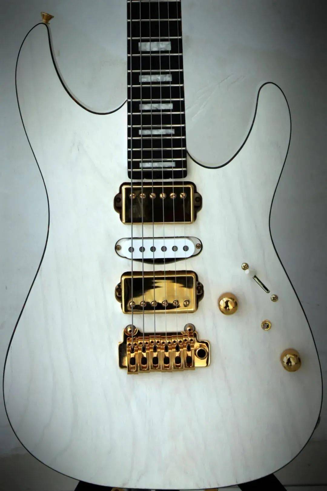 最新上架|美艳不可方物日产schecter hm 45周年限量纪念款
