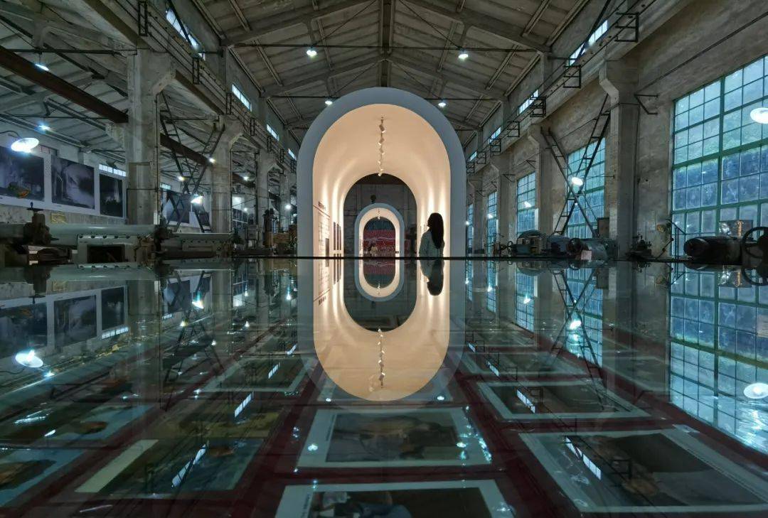 816小镇军工陈列馆按照官方的说法,816小镇是「一座时代记忆里的