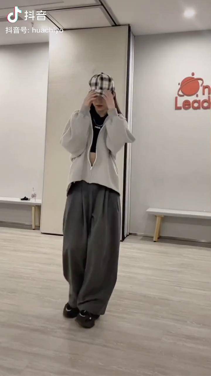 找不到梅尼耶跳个舞吧全网寻找梅尼耶晚安吻女团舞goodnightkiss