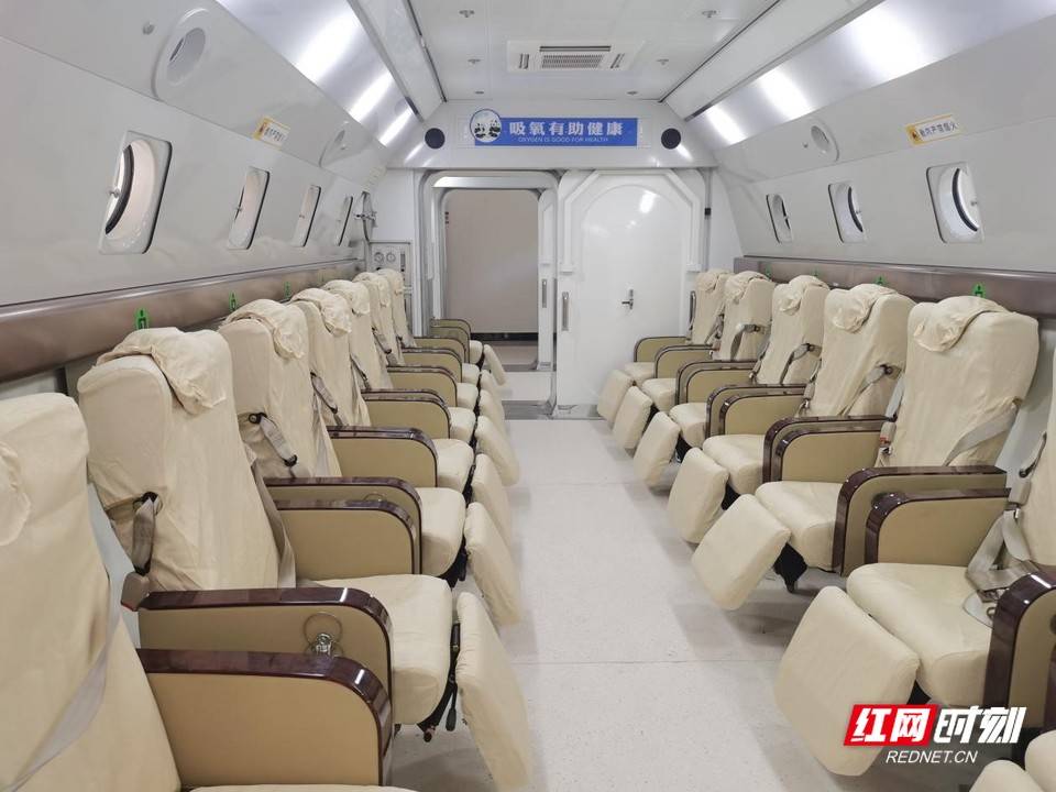 南华医院康复医学中心神奇氧舱创造生命奇迹