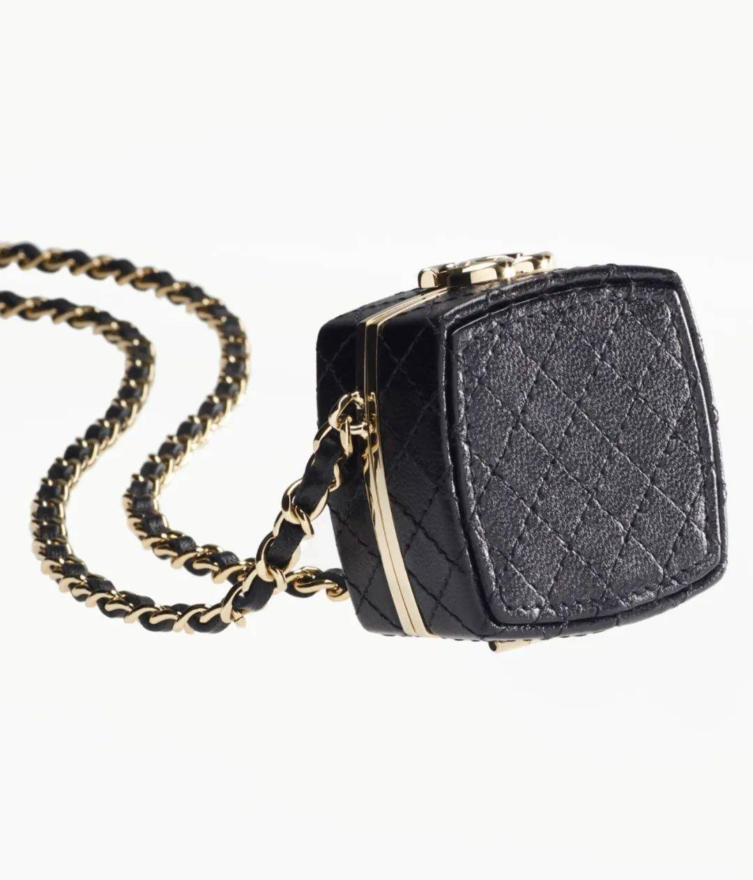 chanelclutchwithchain当粉饼盒变身链条包