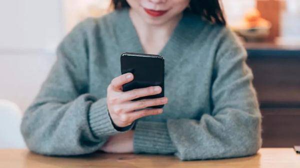 颈部|这些“毁健康”的行为，你可能每天都在做......