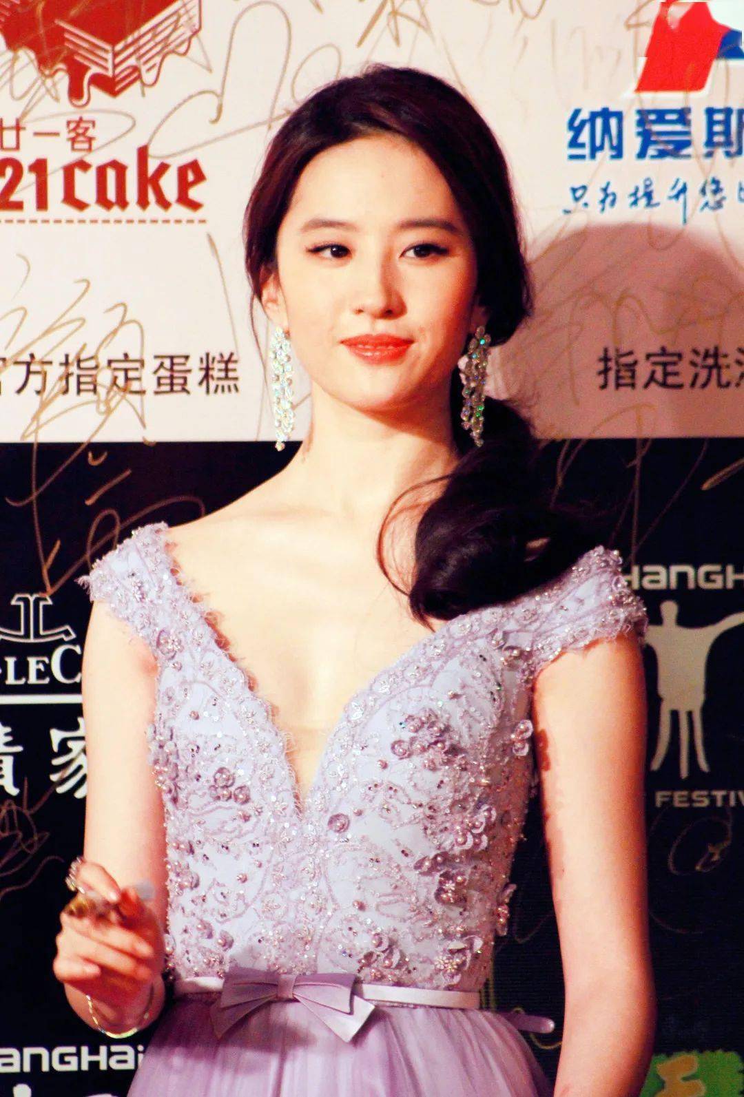愿望ROSé连生日愿望都是长出金发 超浅发色真的这么香？