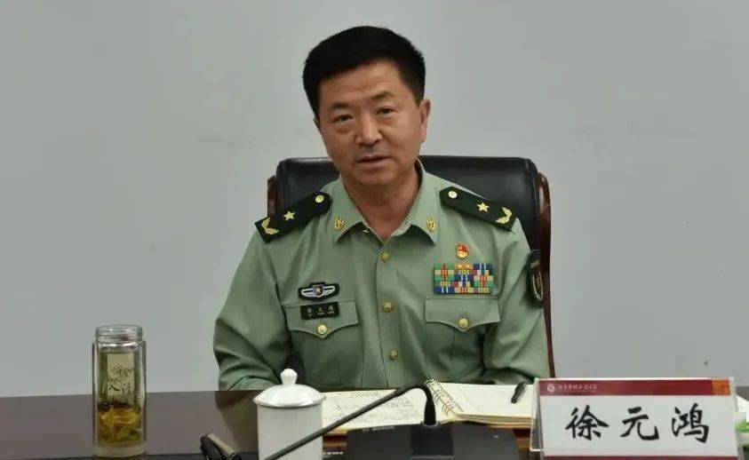 河南省军区少将政委徐元鸿到河南财经政法大学调研国防教育工作