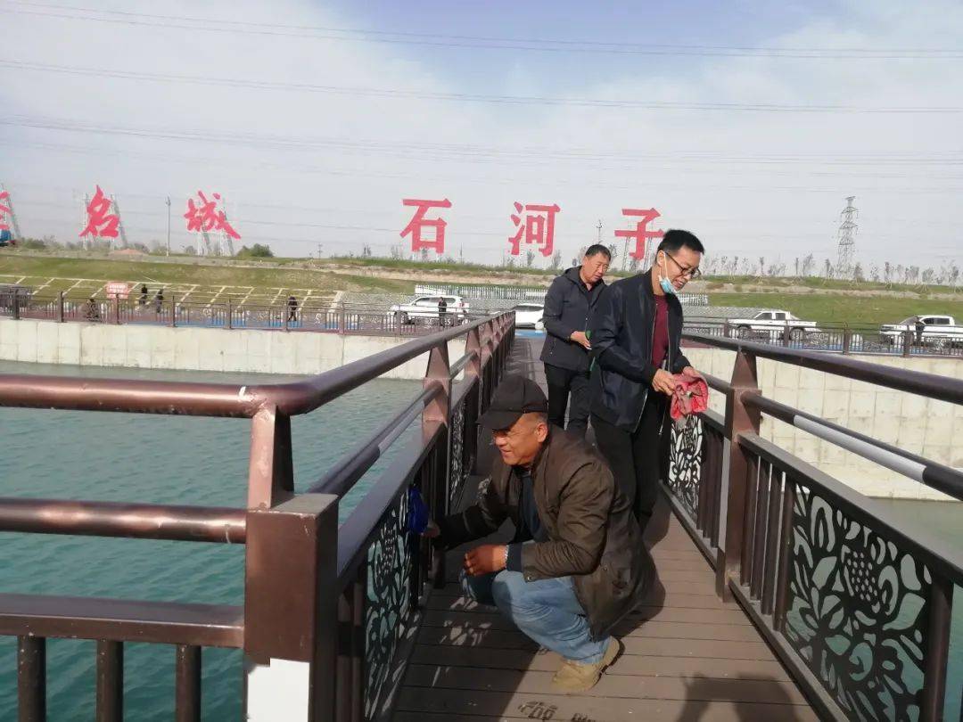 八师石河子市各单位多形式开展主题党日活动