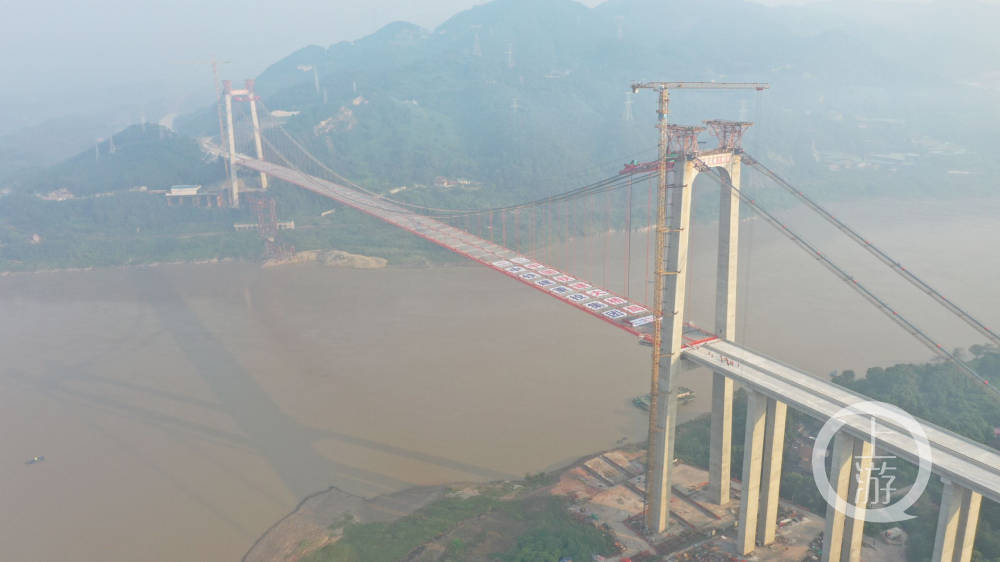 国庆·献礼|合璧津高速控制性工程油溪长江大桥顺利合龙