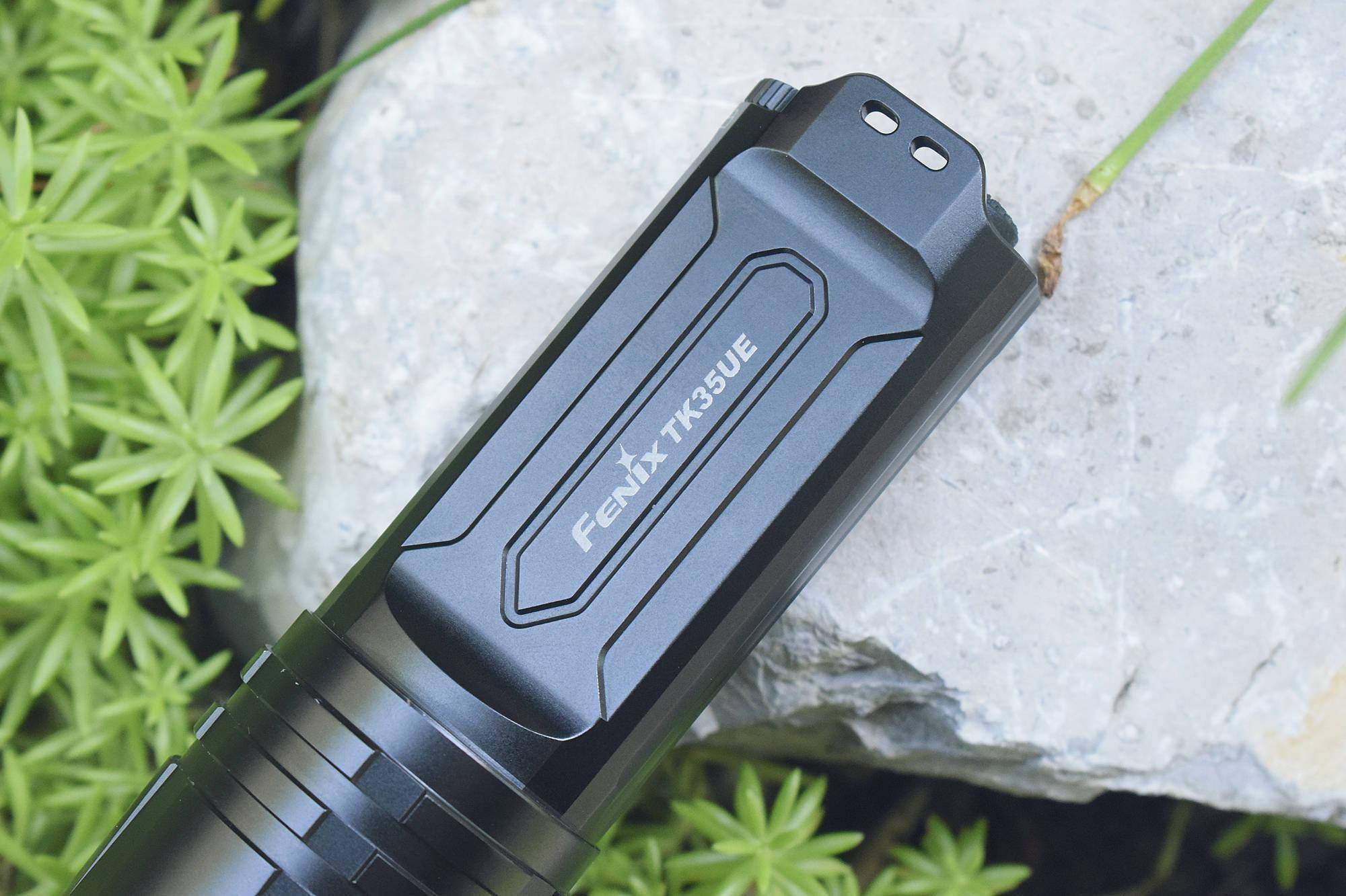 战术双模式性能更强悍fenix菲尼克斯tk35uev20手电体验