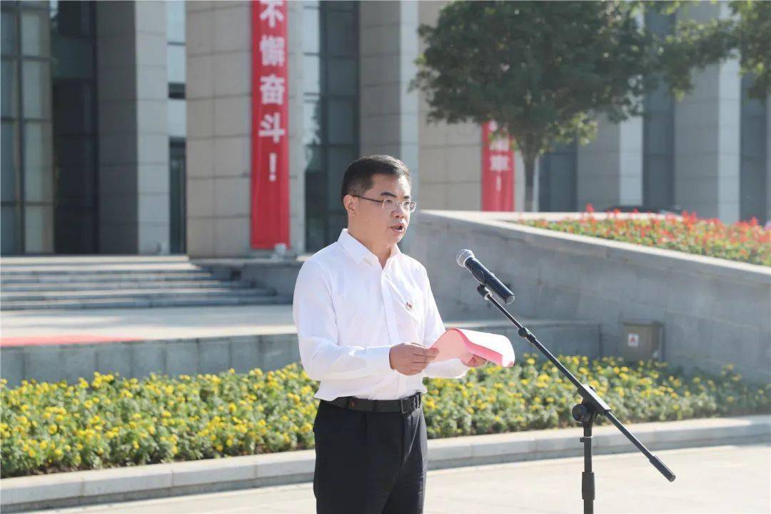 今天,让我们共同祝愿!