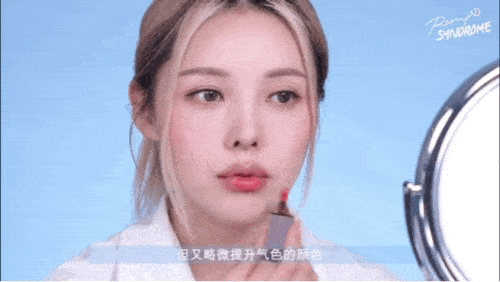惨状糟糕，居然真被她美到！娱乐圈竟然有人靠“化妆”扭转黑惨状！