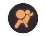 天刚凉,汽车显示屏上出现一个小人上厕所的标志,女司机又急了_搜狐