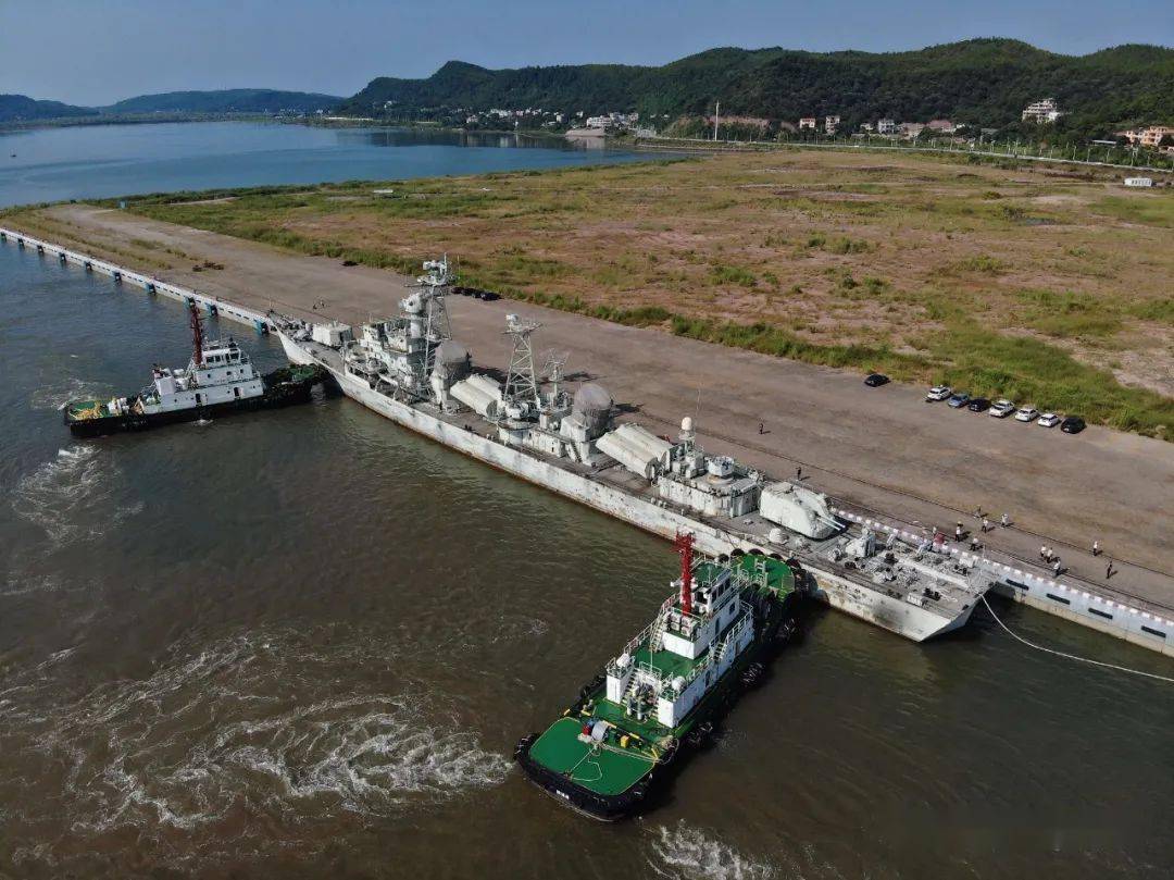 退役军舰南宁号落户防城港
