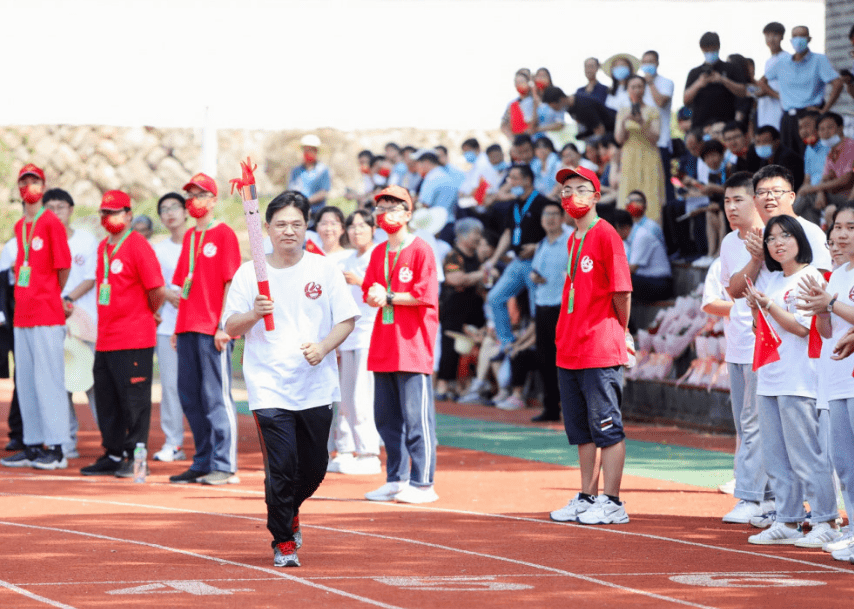 薪火双甲子桃李满庭芳今天严州中学举行120周年校庆庆典