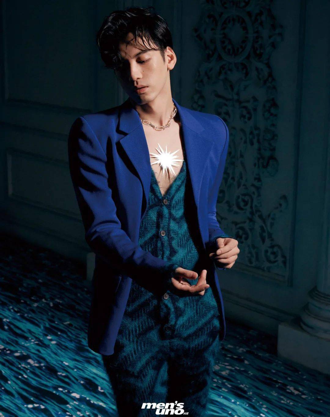 站在十字路口的刘迦