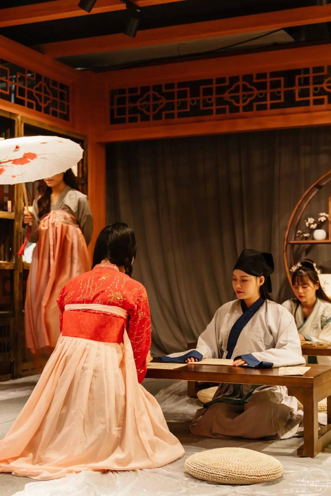 国潮剧本杀空降豫园4大古风街区秒穿唐朝市井