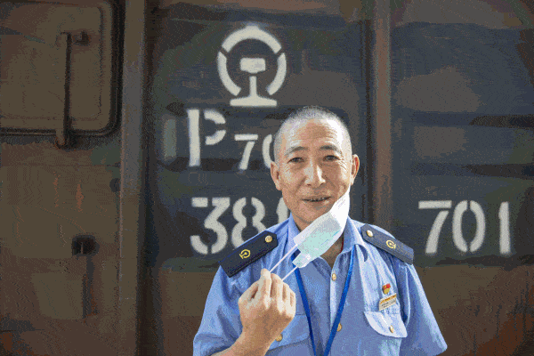 国庆我在岗 守护不停歇_刘洋