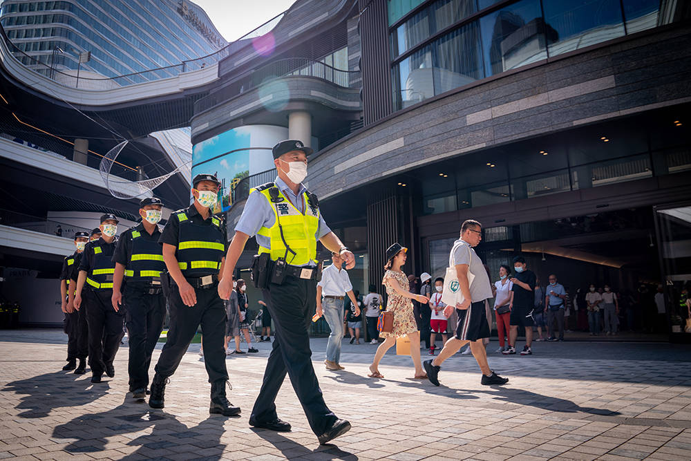 国庆前三天前滩太古里日客流超10万上海警方发布出行攻略