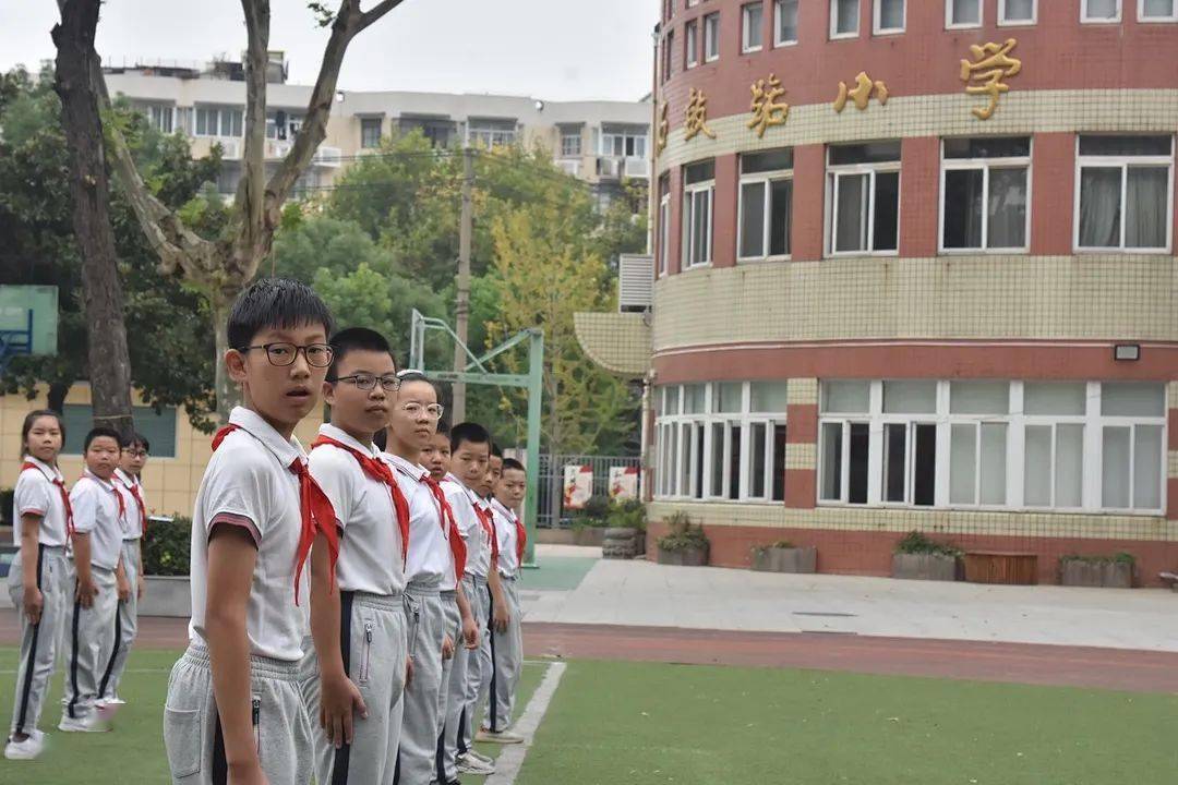 【校园新闻】石鼓路小学举办迎国庆队形队列比赛