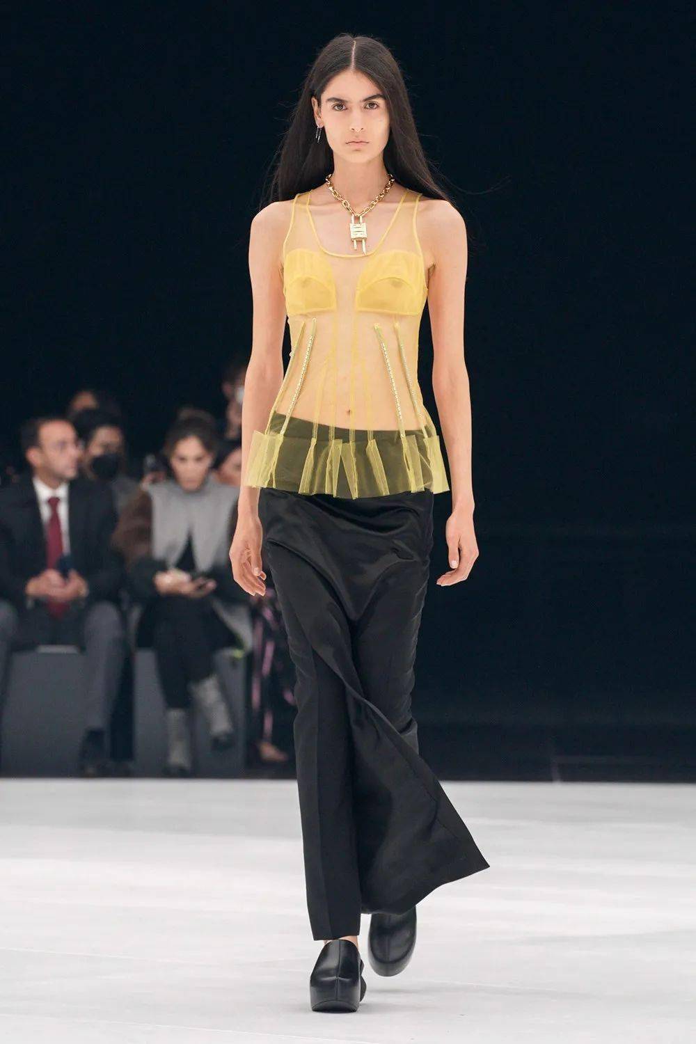成衣 【秀场】Givenchy 2022 春季成衣时装秀