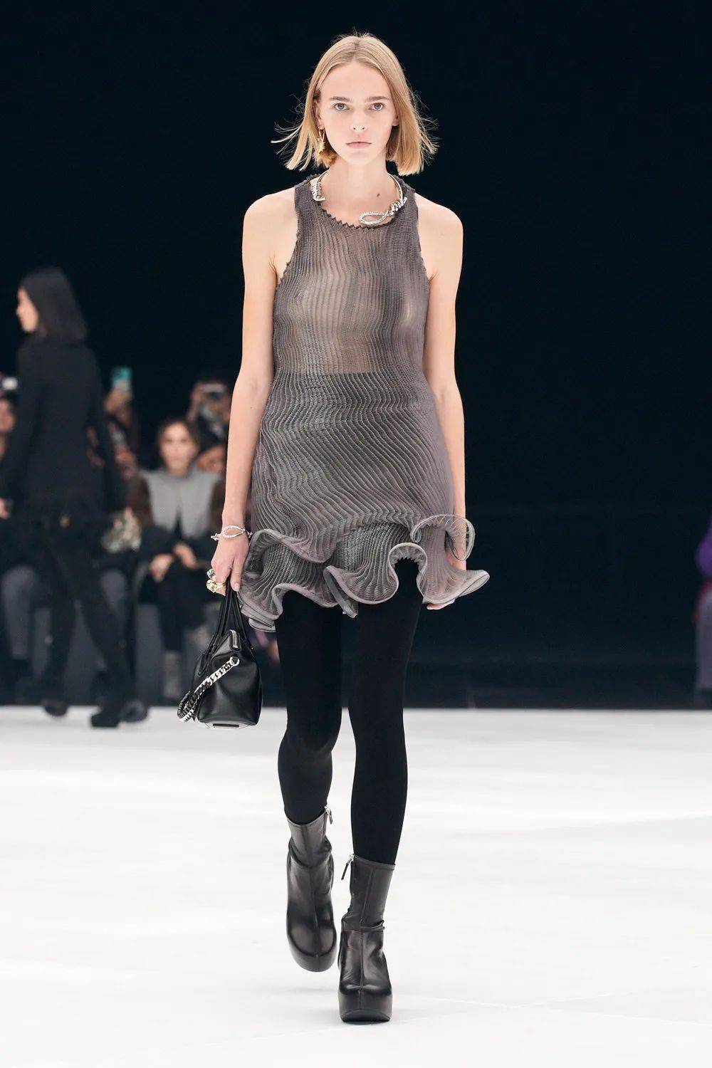 成衣 【秀场】Givenchy 2022 春季成衣时装秀