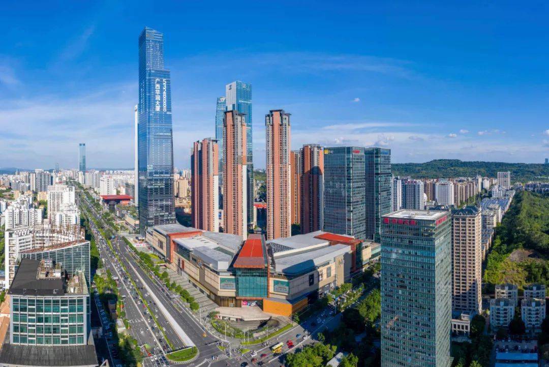 在南宁,什么样的遛娃地点可以打败34℃的秋天?