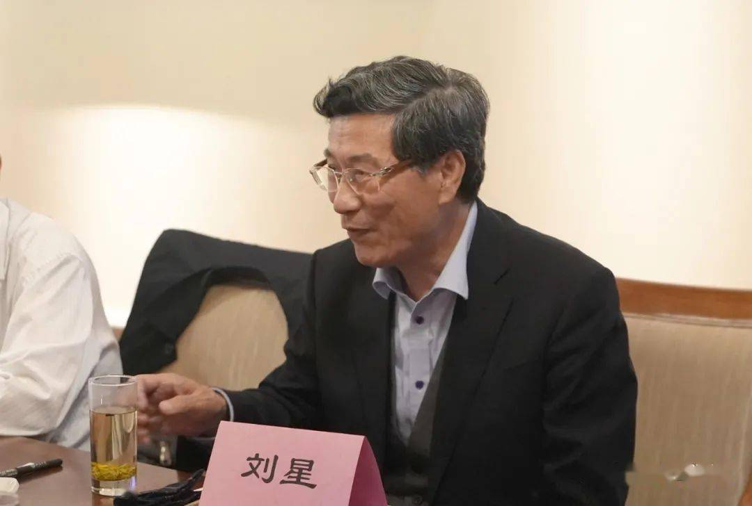 原八一电影制片厂副厂长,著名编剧刘星感谢电影工作者重视革命题材,以