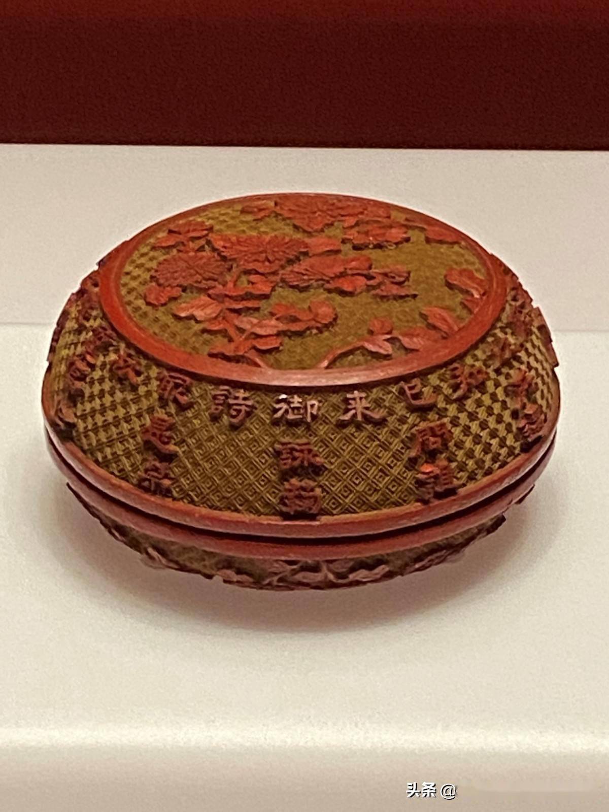 朱艳华绮：乾隆朝剔红小盒子不是贵，是相当贵_搜狐网