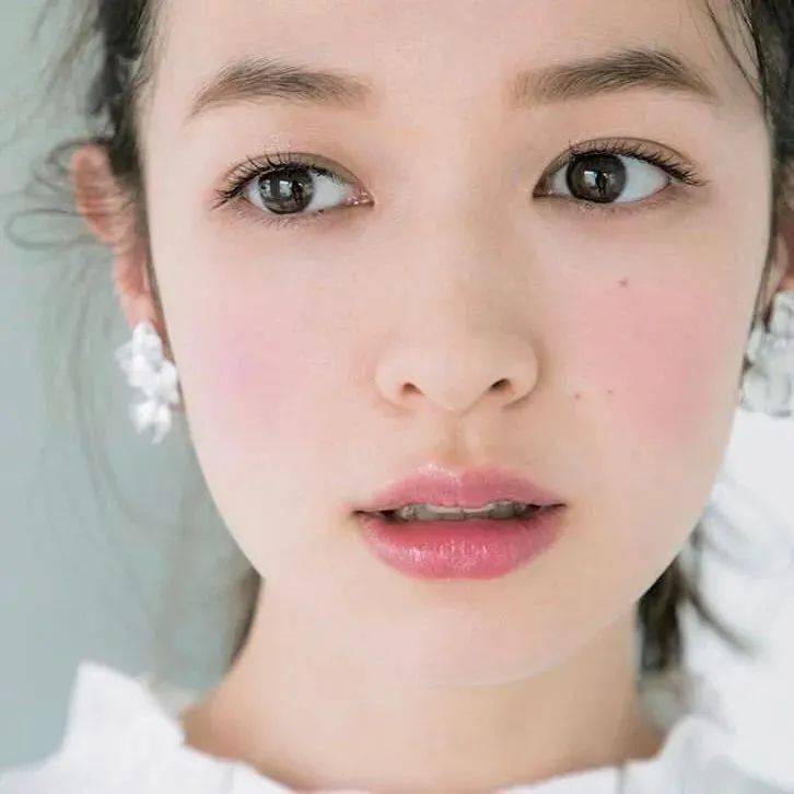 什么会画腮红和不会画腮红的女生，区别这么大？！