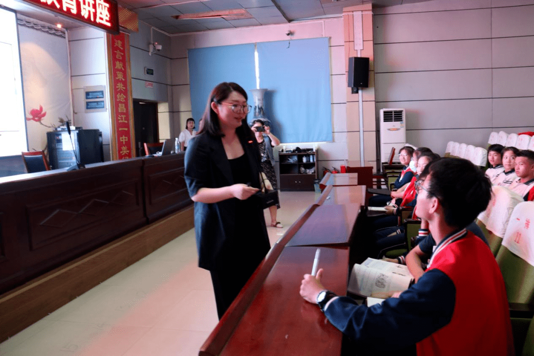 全省"百场辅导进百校"活动走进景德镇市昌江一中,萍乡市第六中学!