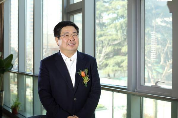 鹏欣地产姜照柏的股权魔术资产膨胀290倍丨潜鳄浮沉录93