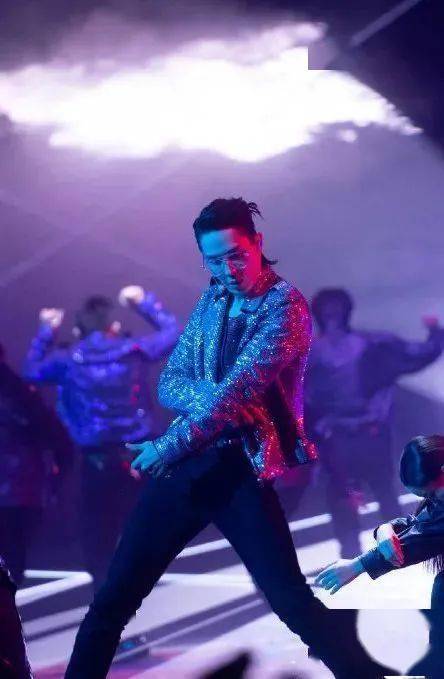 张晋|《披荆斩棘的哥哥》将如何大结局？李承铉、陈小春、张晋、赵文卓阵营谁拔得头筹？