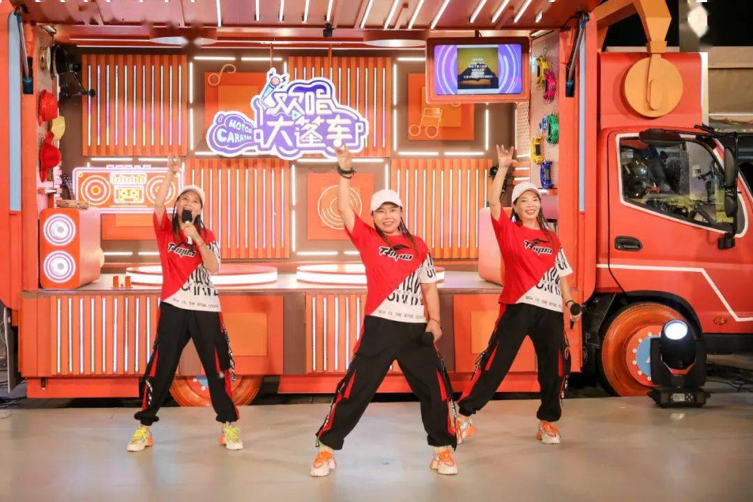 湖南卫视青春中国首部新品欢唱大篷车浓缩人间烟火唱出百姓情怀