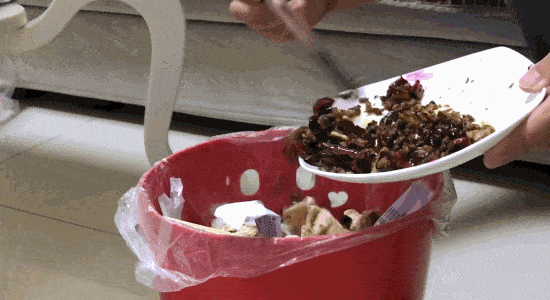 胡女士|这两种隔夜菜，一口也别吃，放冰箱也不行，是公认最有害的！