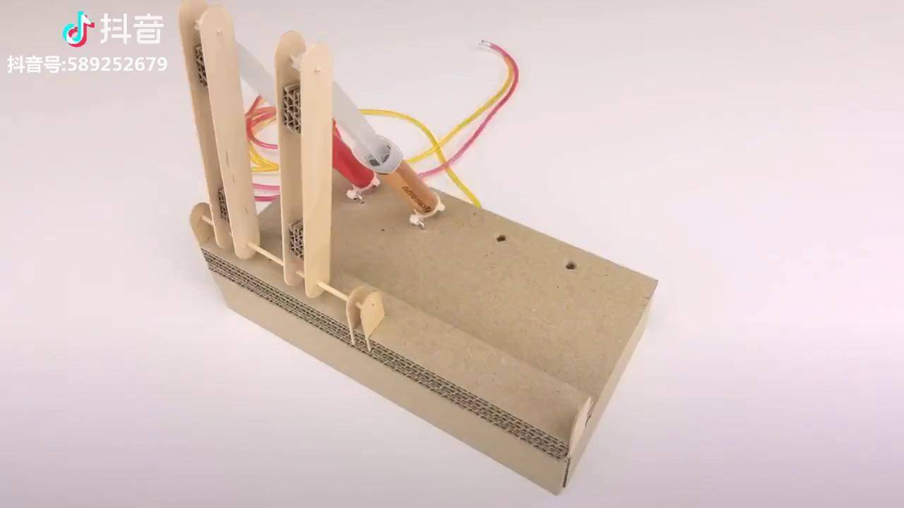 diy手工製作紙板抓娃娃機視頻教程六加速版完結只能發佈15秒請見諒